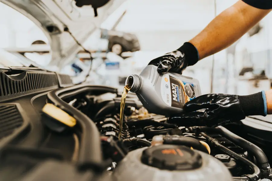 Manutenzione auto fai da te: i controlli base