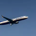 Regole per viaggiare in aereo: guida 2026