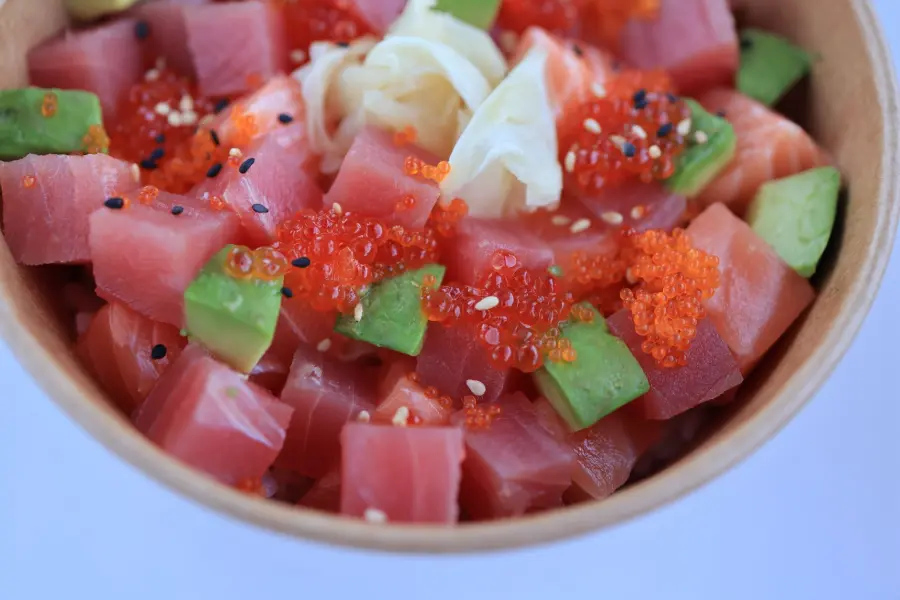 Poke: come si prepara la bowl hawaiana a casa