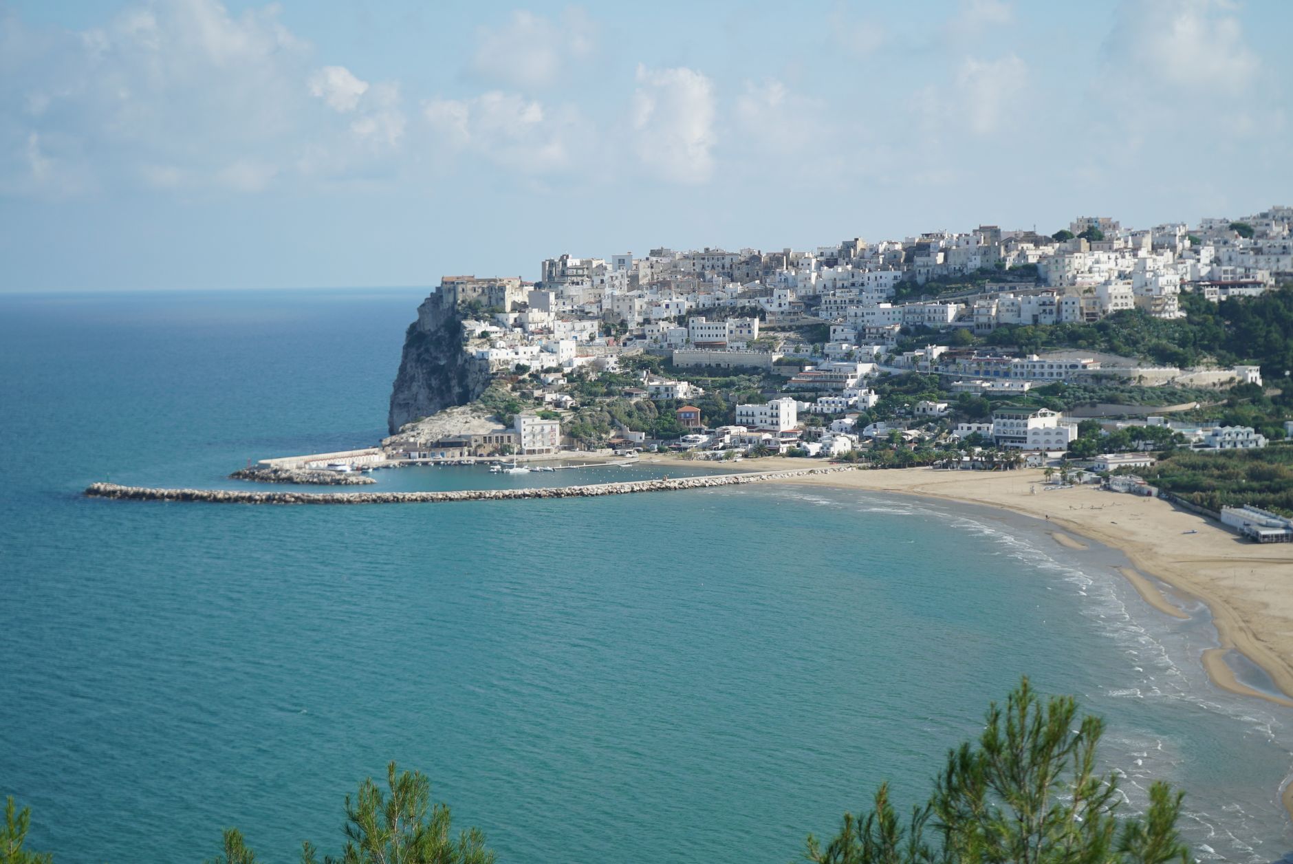 Sperlonga spiagge: grotte e mare cristallino